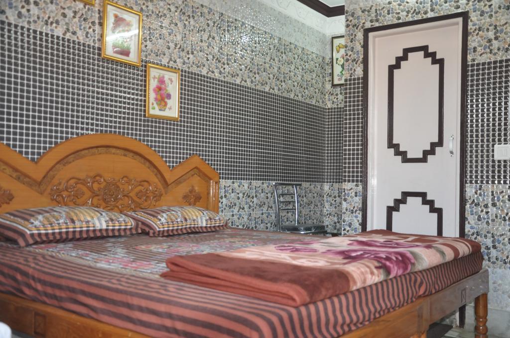 Hotel Pari Džalandhar Exteriér fotografie