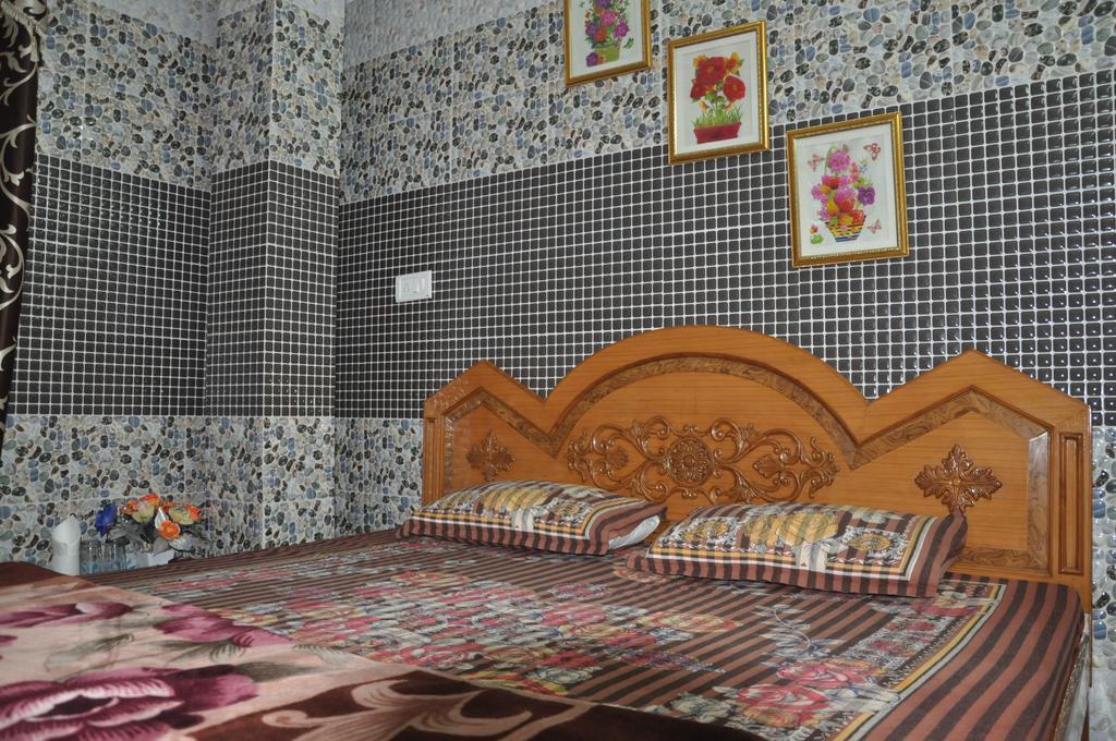 Hotel Pari Džalandhar Exteriér fotografie